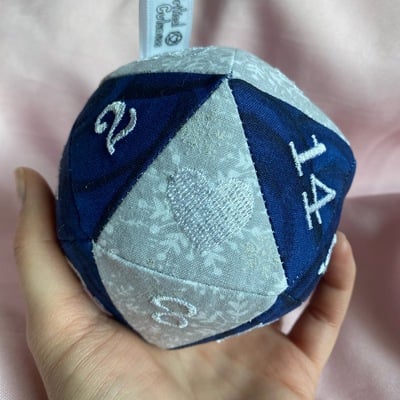 Winter small plush d20