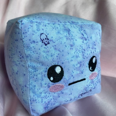 Light blue/purple jellycube plushie