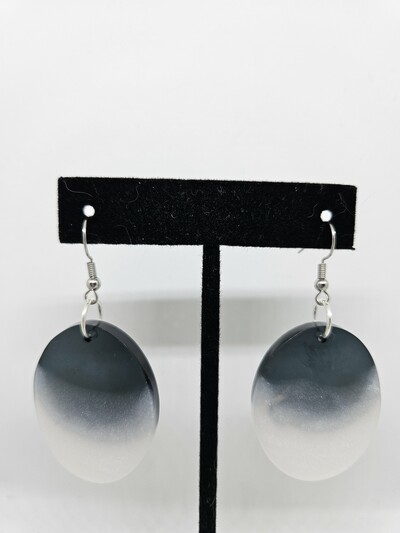 The Orca medium Oval 