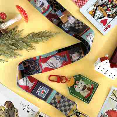Odd lucky cat lanyard