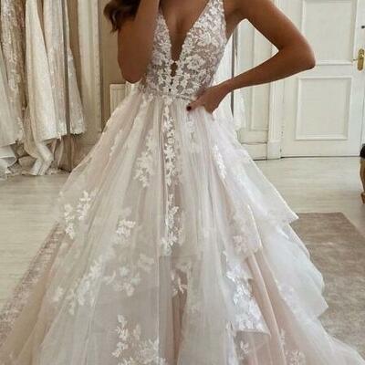 Charming ivory sleeveless v-neck applique ruffles wedding dress