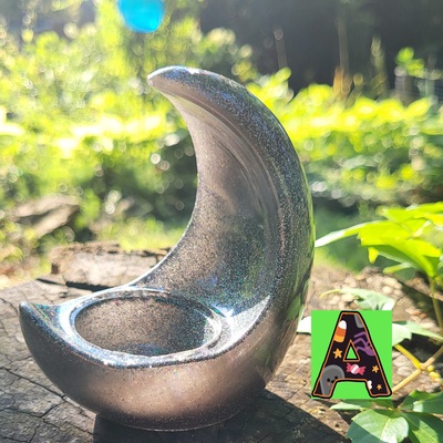 Moon candle holder