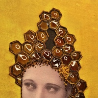 Beehive (Joan Crawford) - Thumbnail 2