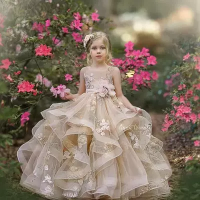 Cute flower girl dresses jewel neck lace appliques tiered skirts girls pageant dress a line kids birthday gowns