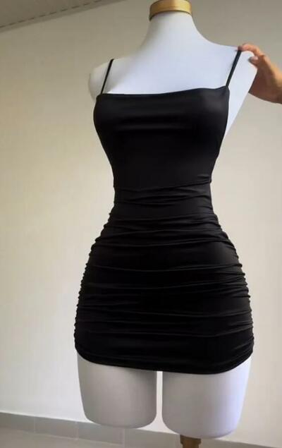 Spaghetti Straps Black Backless Short Homecoming Dresses