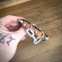 Tan-Panel Chain-bit wristband - Thumbnail 5