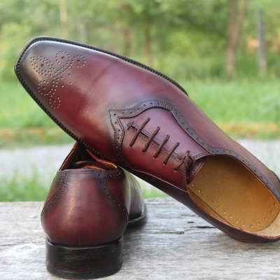 Crafted leather classic bordeaux leather wingtip style lace up dress shoes - Thumbnail 4