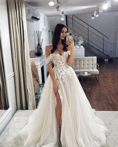Off the Shoulder Glitter Tulle Ball Gown Prom Dresses with Lace Appliques