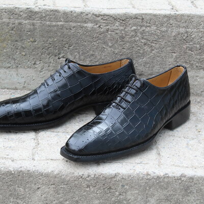 Crafted leather classic new mens black crocodile texture leather dress shoes