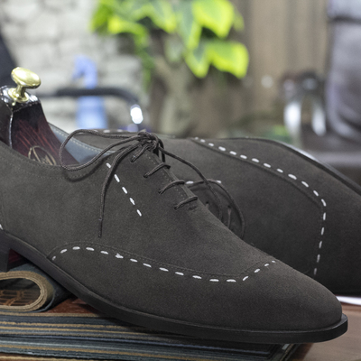 New men's handmade stylish classic dark brown suede shoes.