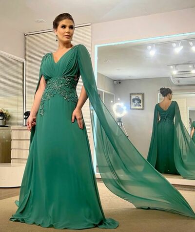 Green Mother Of The Bride/Groom Dresses Beading Crsytals Evening Gowns Wedding Guest Dress