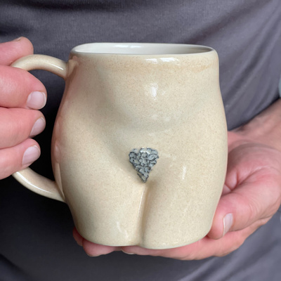 Handmade ceramic women's coffee mug – 400ml unique design with optional pubic detail