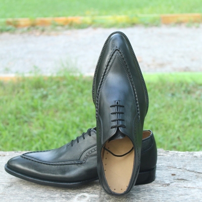 Crafted leather classic mens black wingtip oxford dress shoes