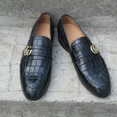 Crafted leather classic loafers crocodile texture leather shoes in black color - Thumbnail 5