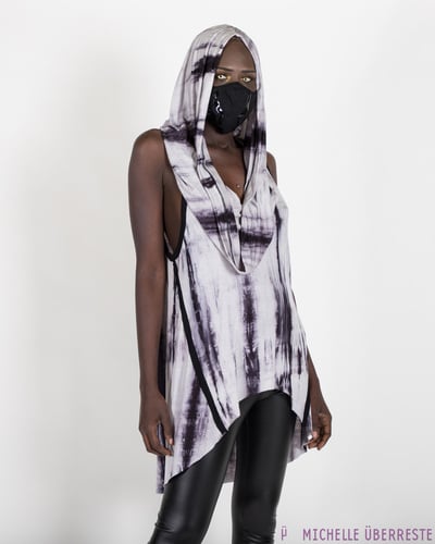 Sepulchre cowl tunic