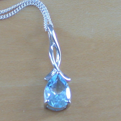 925 blue topaz pendant 18" sterling silver chain/topaz necklace/topaz jewellery/topaz jewelry/topaz jewelery/november birthstone/blue topaz