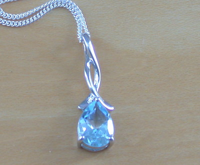 925 Blue Topaz Pendant 18" Sterling Silver Chain/Topaz Necklace/Topaz Jewellery/Topaz Jewelry/Topaz Jewelery/November Birthstone/Blue Topaz