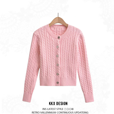 Crew neck single breasted cable knit sweater