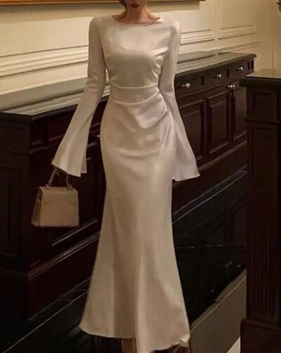 Simple O-Neck Satin Evening Dresses With Long Sleeves