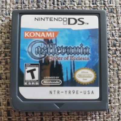 Castlevania order of ecclesia nintendo ds video game cartridge 2008