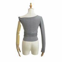 Off-shoulder personalized long-sleeved beveled bottoming shirt - Thumbnail 1