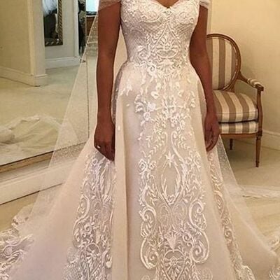 Luxury ball gown lace appliques wedding dress bridal gown