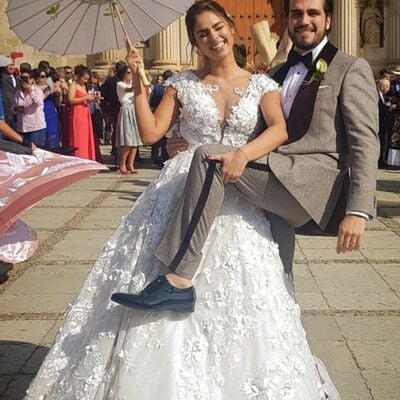 Elegant ball gown lace appliques wedding dress bridal gown