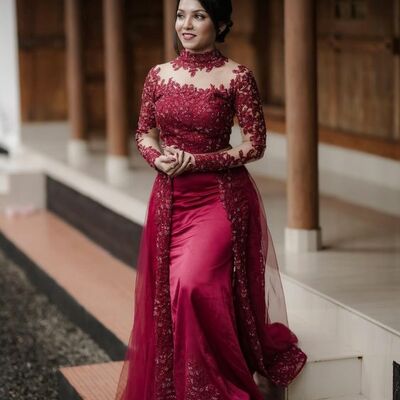 Elegant red mermaid lace appliques wedding dress bridal gown