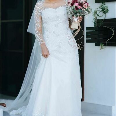 Simple a line lace appliques wedding dress bridal gown