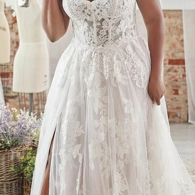 Plus size lace appliques wedding dress bridal gown