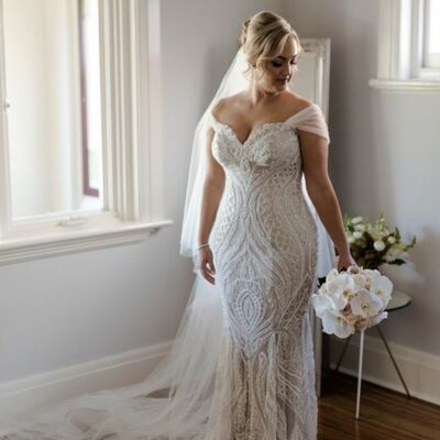 Plus size lace sheath wedding dress bridal gown