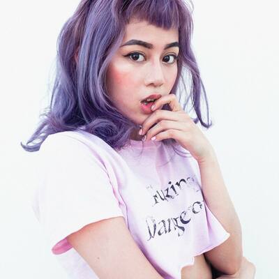 Dolls kill playing dangerous cropped tee - Thumbnail 2