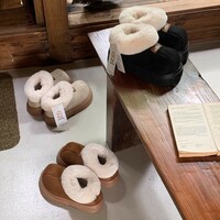 Big Toe Platform Snow Boots - Thumbnail 8