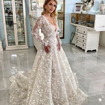 Elegant long sleeve sexy v neck lace appliques wedding dress bridal gown