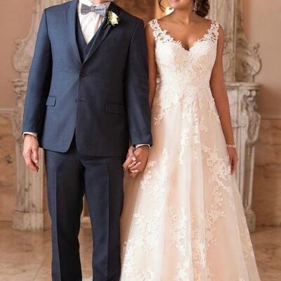 Elegant a line lace appliques wedding dress bridal gown