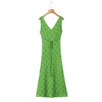 Retro Deep V Neck Sleeveless Embroidered Tea Dress - Thumbnail 2