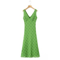 Retro Deep V Neck Sleeveless Embroidered Tea Dress - Thumbnail 3