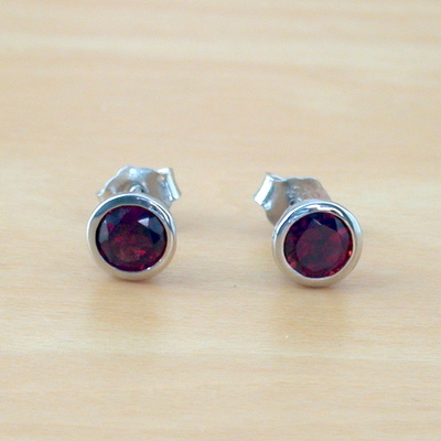 Sterling silver garnet gemstone stud earrings/garnet earrings/garnet round earrings/circle stud earrings/garnet jewellery/garnet jewelry