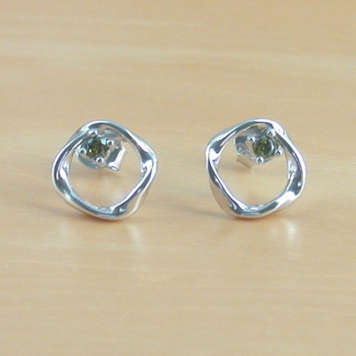 Sterling silver peridot circle stud earrings/peridot earrings/peridot studs/peridot jewellery/peridot jewelry/gemstone earrings/august birthstone/uk - Thumbnail 4