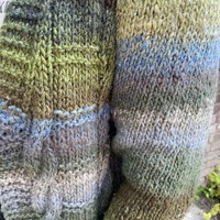 Hand-Knit Cardigan Sweater - Thumbnail 3