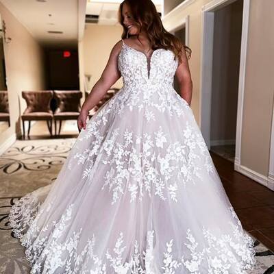 Copy of elegant plus size lace appliques wedding dress bridal gown