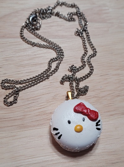 Macaron necklace Cat