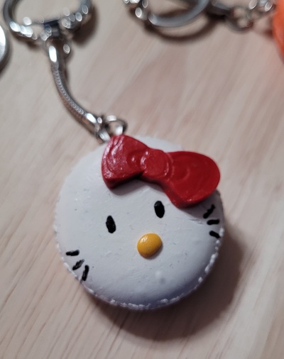 Macaron keychain cat