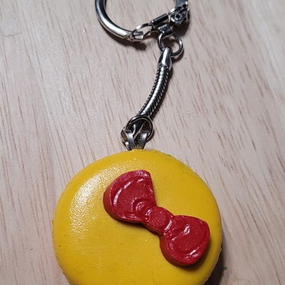 Macaron keychain yellow