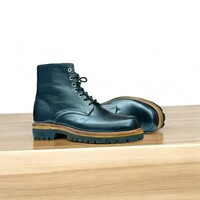 Ankle High Black Leather Boot – Timeless Style and Comfort - Thumbnail 2