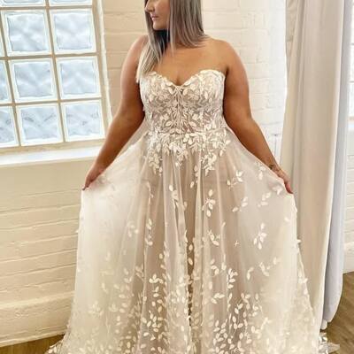 Elegant plus size tulle lace appliques sleeveless wedding dress bridal gown