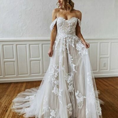 Elegant a line off the shoulder lace appliques sleeveless wedding dress bridal gown