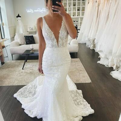 Elegant mermaid v neck lace sleeveless wedding dress bridal gown