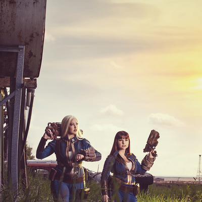 Vault dweller sunset - duo