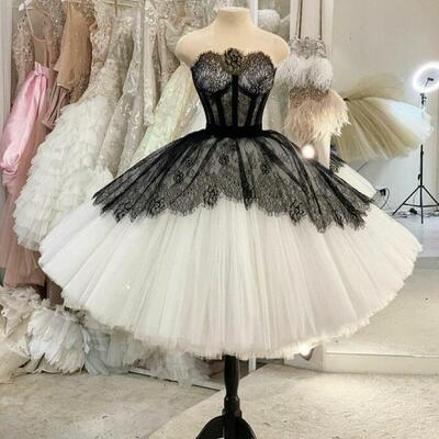 Vintage ball gown sleeveless ivory and black short prom dresses